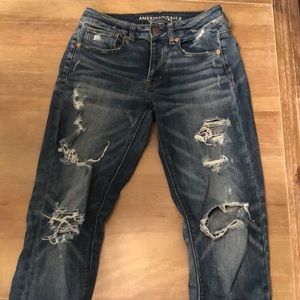 American Eagle Tomgirl Distressed/Destroyed Jeans